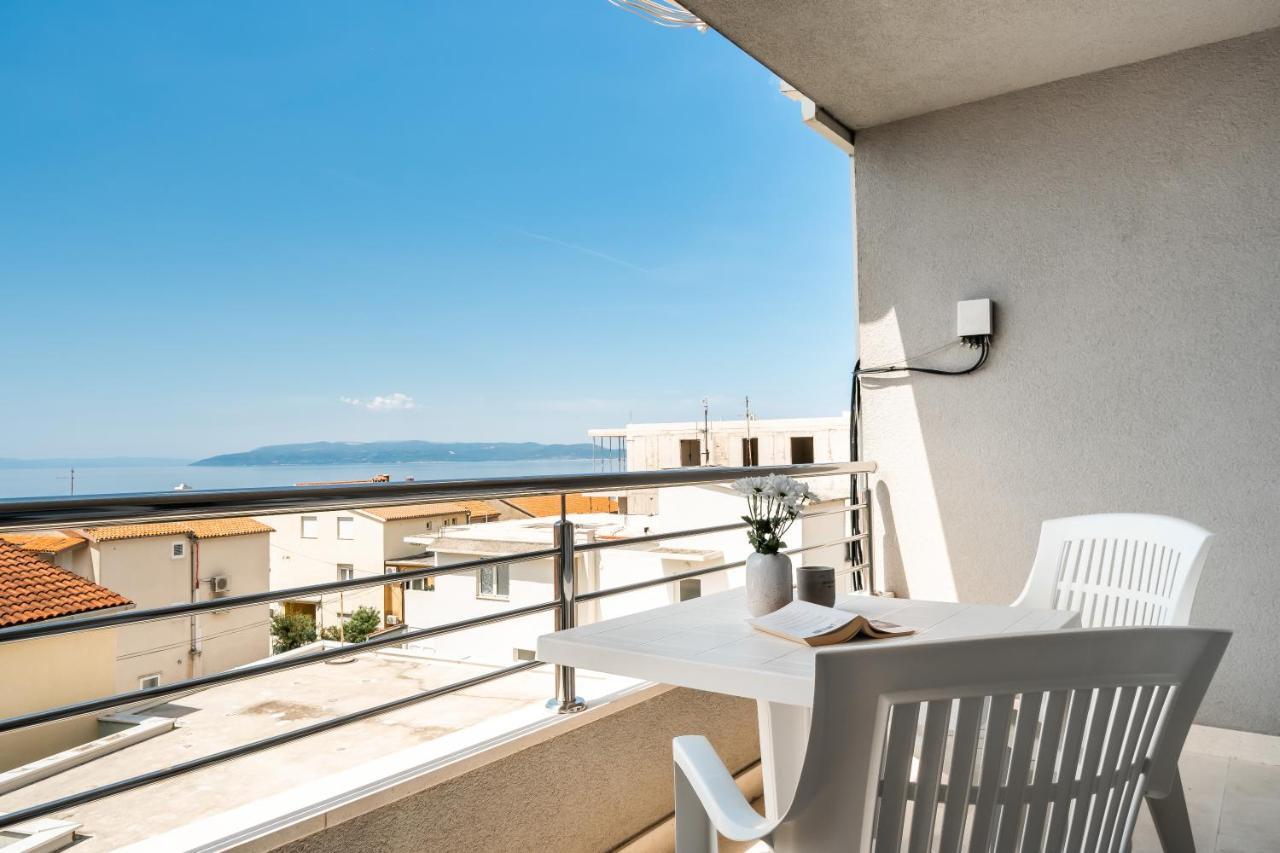 Apartments And Rooms Vuleta, Close To The Beach Makarska Exterior photo