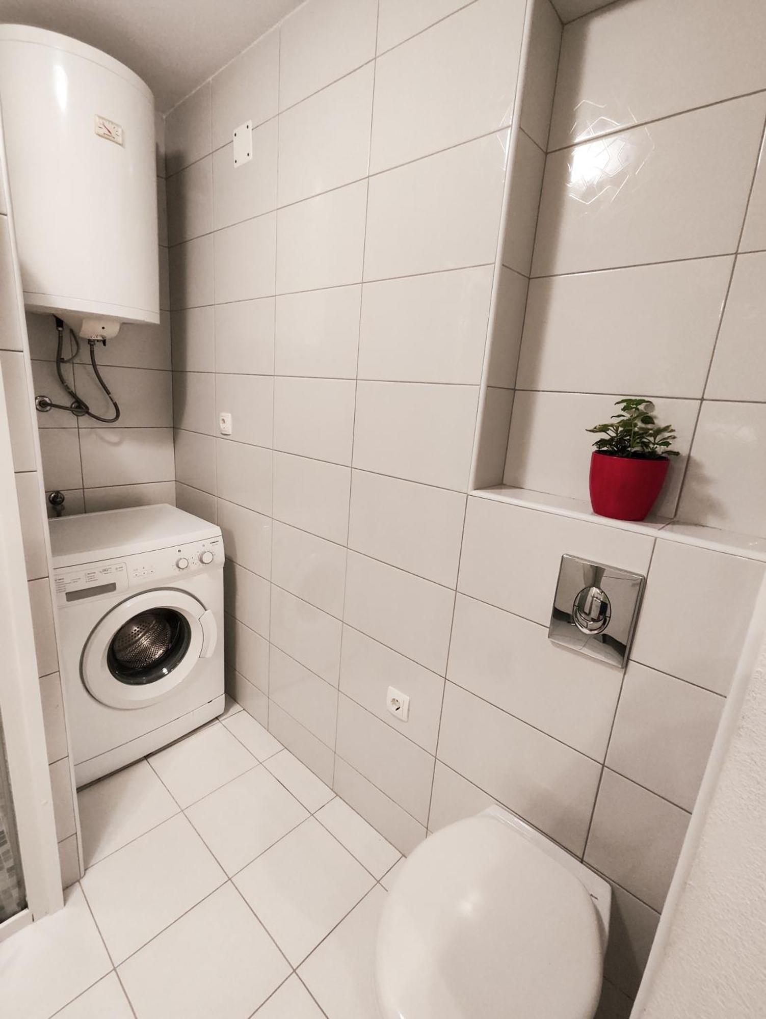 Apartments And Rooms Vuleta, Close To The Beach Makarska Room photo